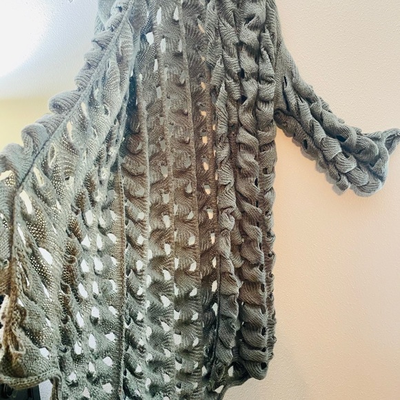 Unique Grey Sweater Cardigan - Picture 8 of 9